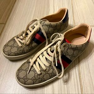 Gucci Womens Sneakers Red and Blue